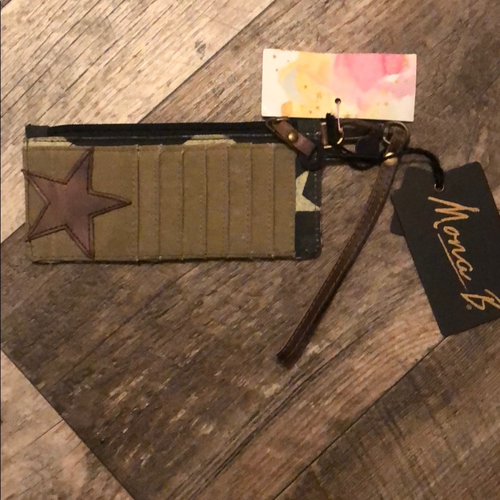 rustic patriotic wallet by Mona B.